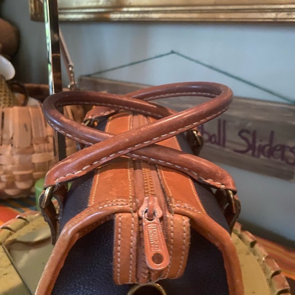 Dooney & Bourke Handbag Genuine All Leather Made in the USA Mini - Picture 15 of 15